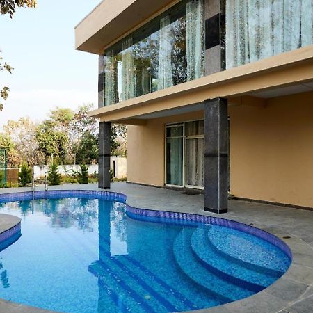 Villa Exotica By Stayjade5Bhkpoolacprojector Denkanikottai Exterior photo